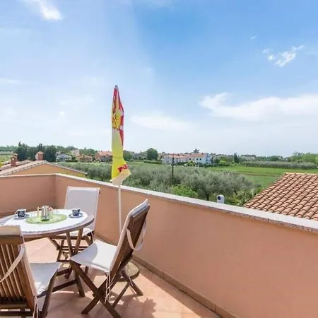 Lovely 1 1-Bed Appartment Villa In Porec Lejlighed *